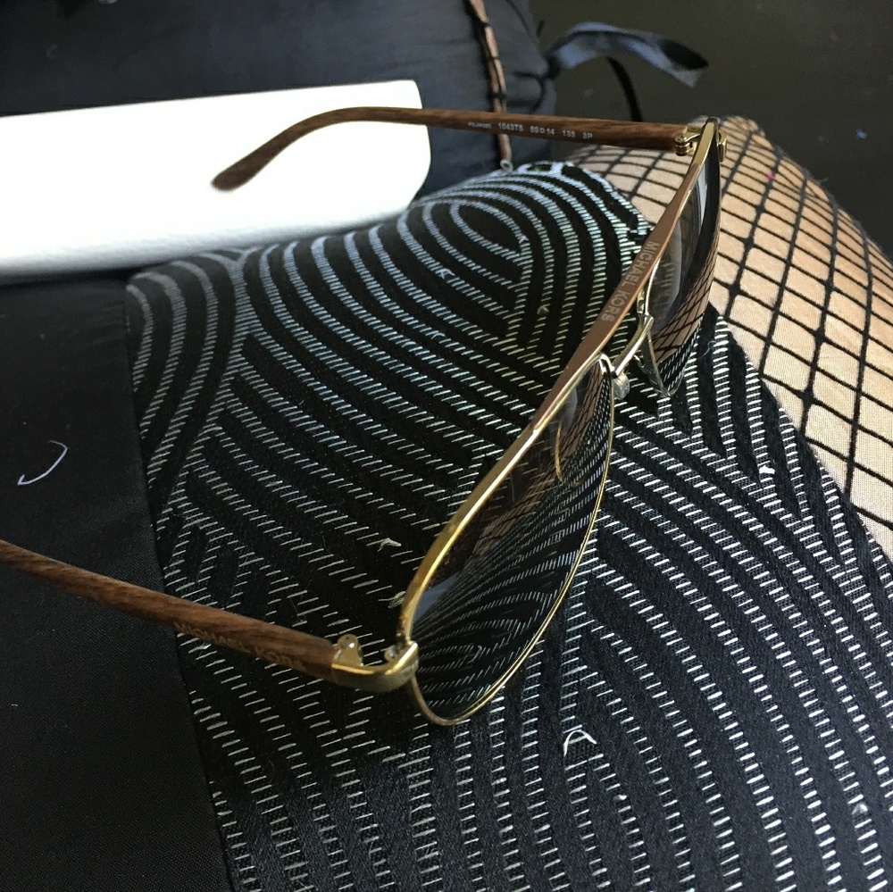 Sunglasses - Picture 4 of 5